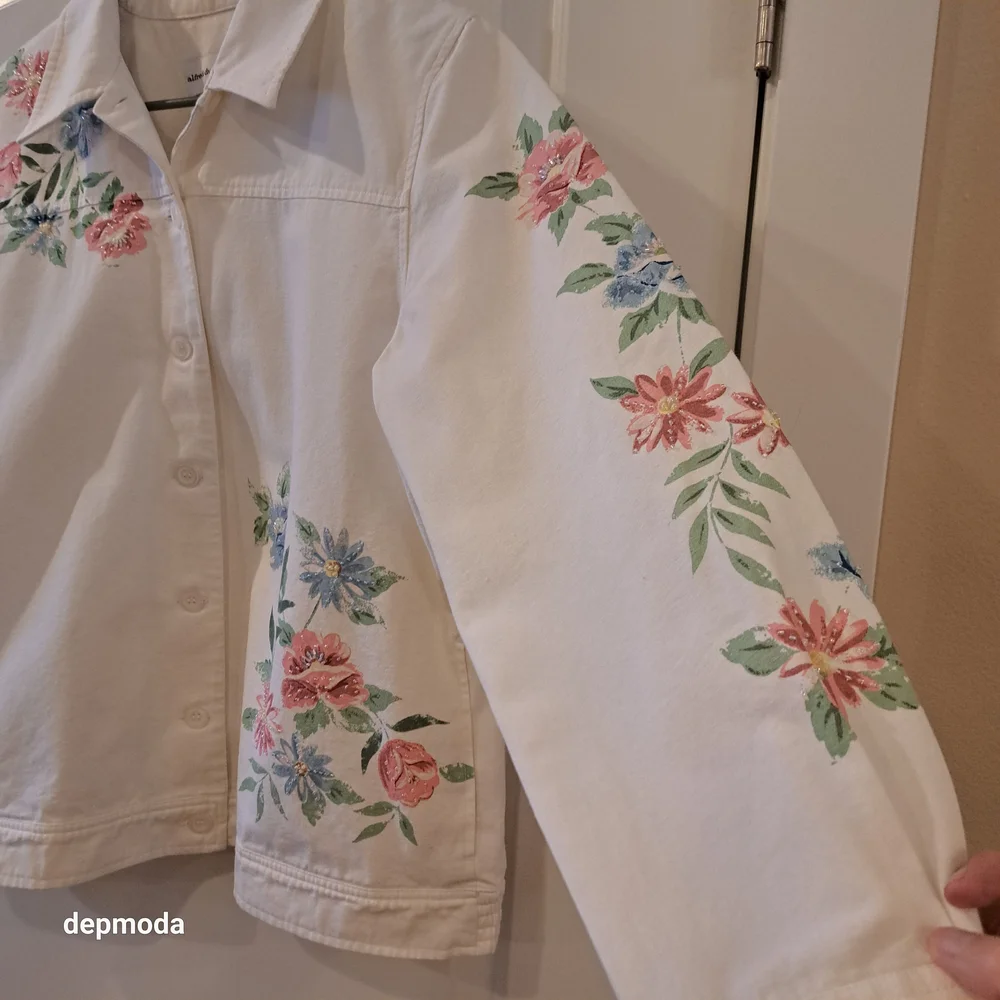 Alfred Dunner White Floral Jean Jacket Size 12